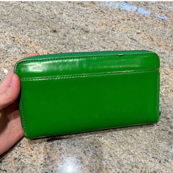 Vintage Authentic Kate Spade GREEN long wallet. Color of the season. Hot-fire! - Picture 7 of 10